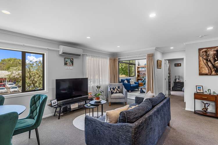 2/15 Cook Street Hamilton East_8