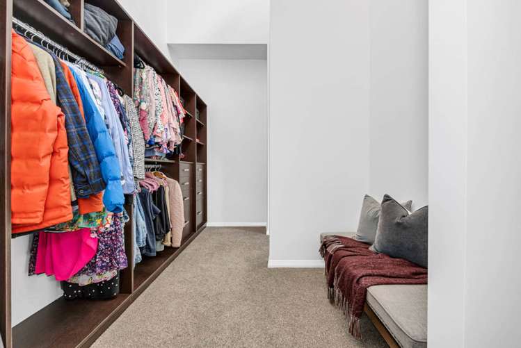 9 Intrepid Crescent Beachlands_24