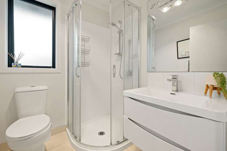 8 Manawaroa Close Grandview Heights_13