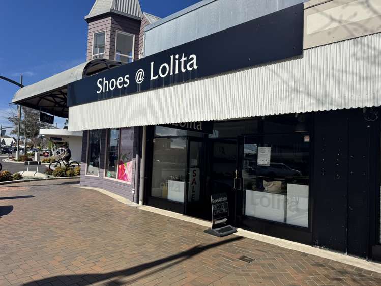 Shop 1/3 Middle Road_0