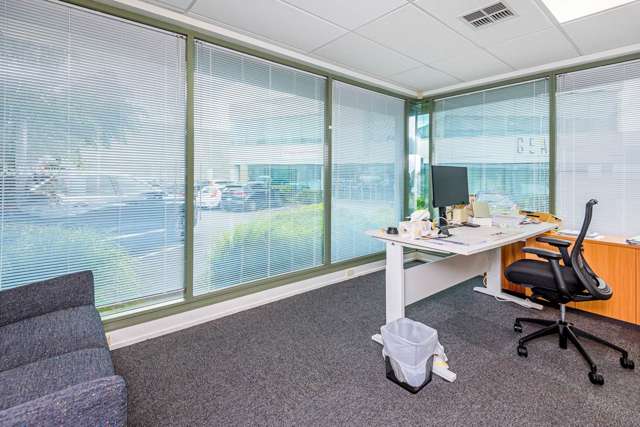 Unit F/112 Bush Road Rosedale_2