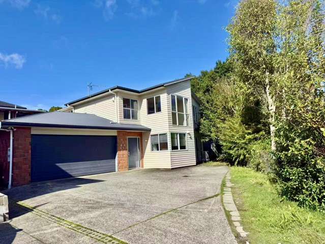 Spacious 4-Bedroom Standalone Family Home in Prime Mount Roskill Location