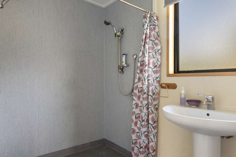 22 District Road Roseneath_19