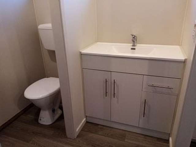 2/20 North Road The Wood_4