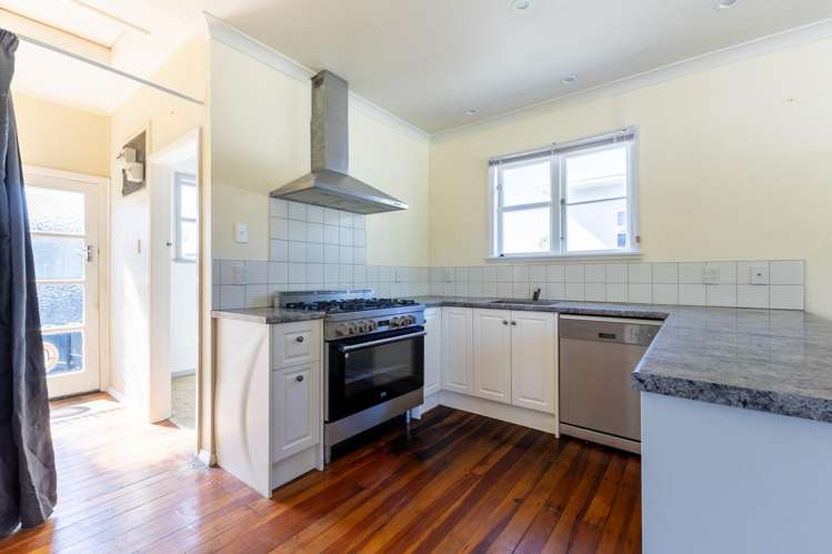 89 Churchill Avenue_0