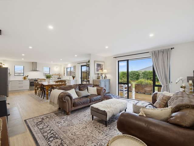 3/2 Loe Place Amberley_3