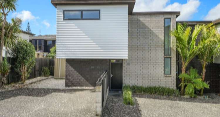 9e Athens Road_0