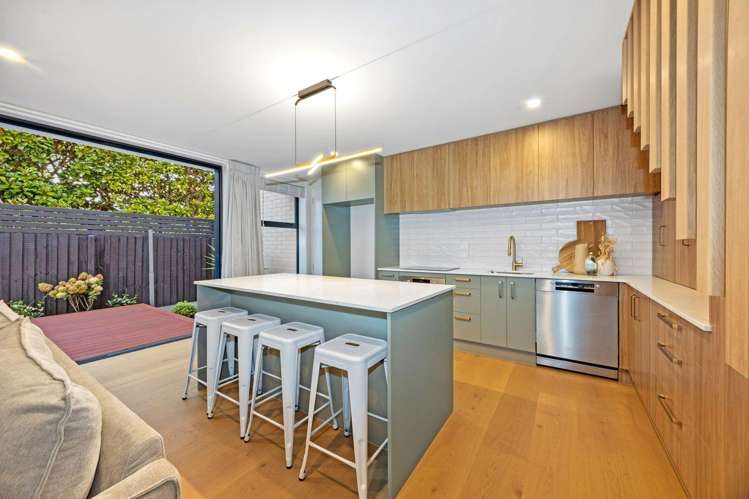 1/100 Innes Road 1544_2