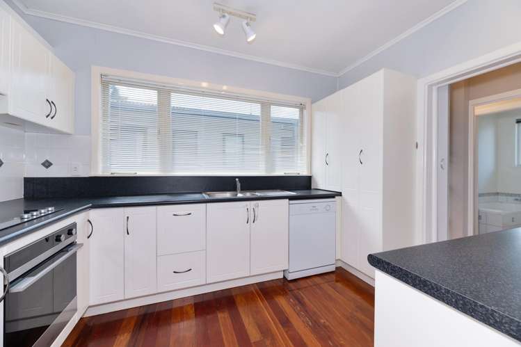 2/219 Don Buck Road Massey_14