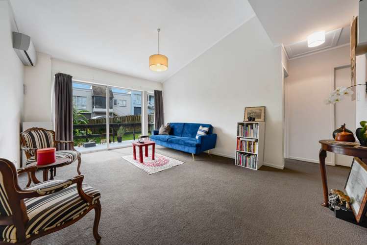 3/166 Beach Haven Road_3