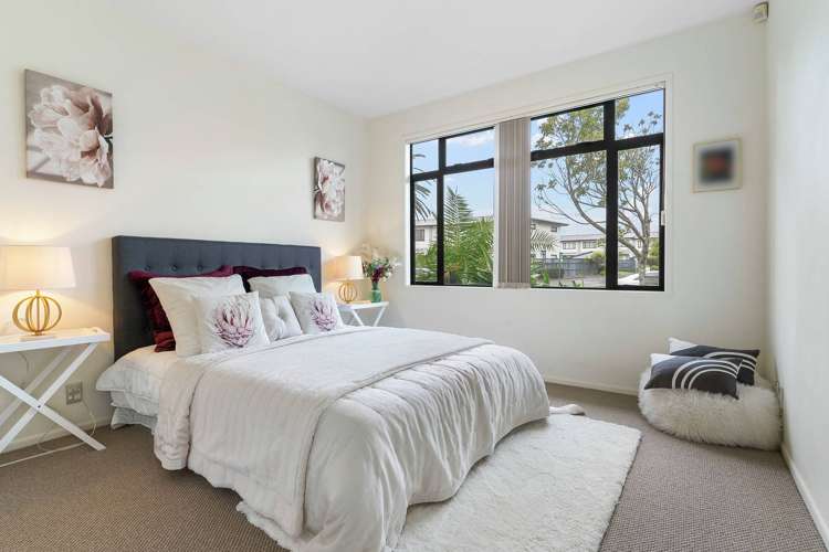 118/2 Armoy Drive East Tamaki_11