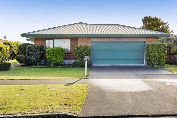60 Pembroke Road East Stratford_35