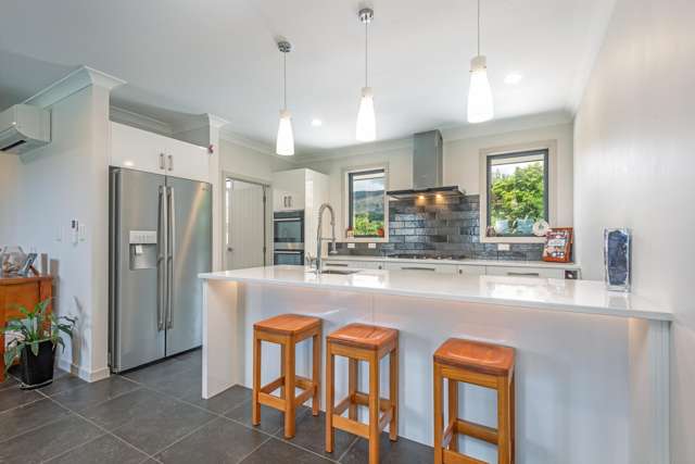 78 County Heights Drive Aokautere_2
