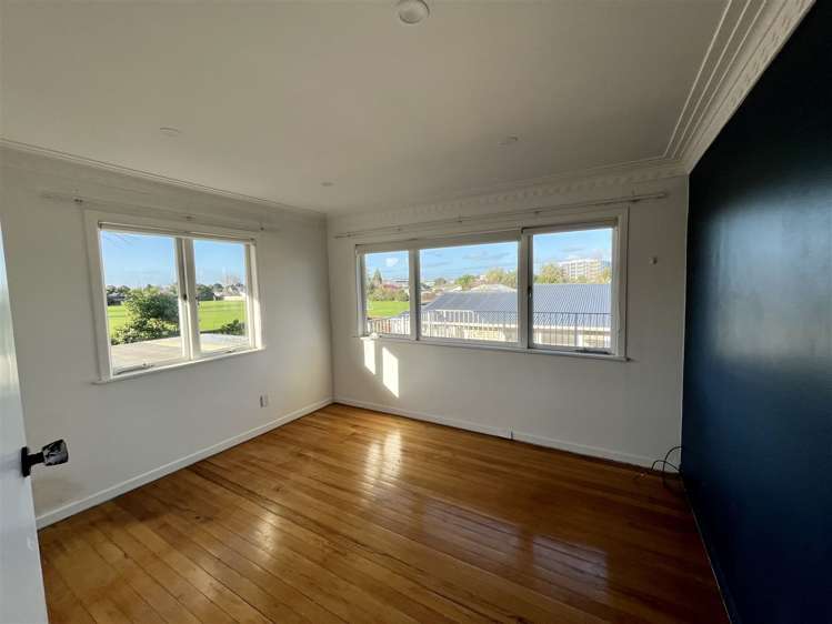 21 Yeovil Road Te Atatu Peninsula_11