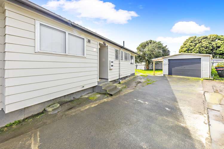 324 Roscommon Road Clendon Park_9
