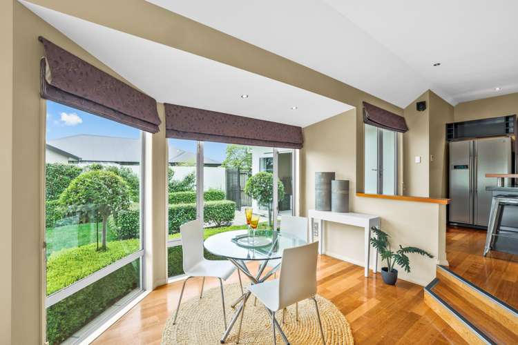 24 Crombie Green Northwood_10