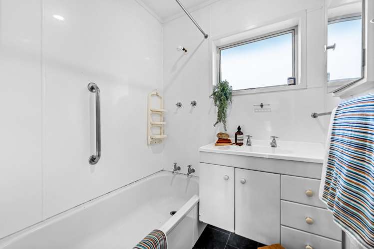 2/19 Bentley Avenue Glenfield_11