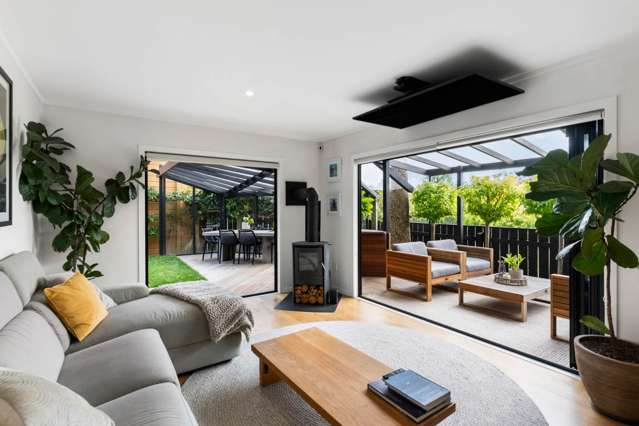 2/227 Meola Road Point Chevalier_1