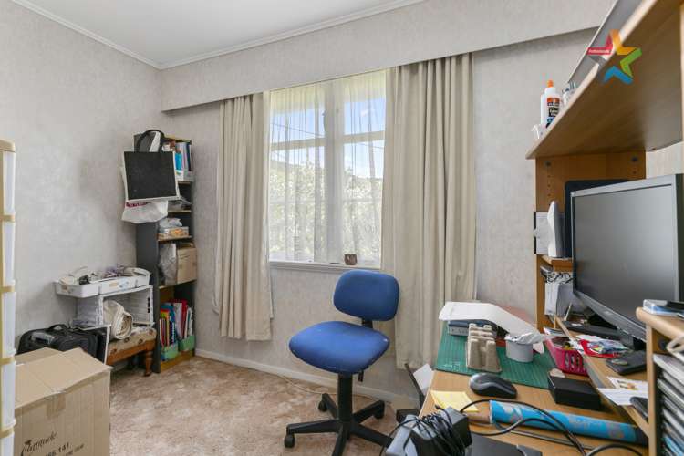 8 Reading Street Wainuiomata_11