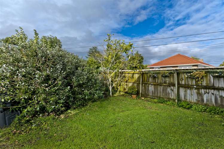 182 Henderson Valley Road Henderson_19