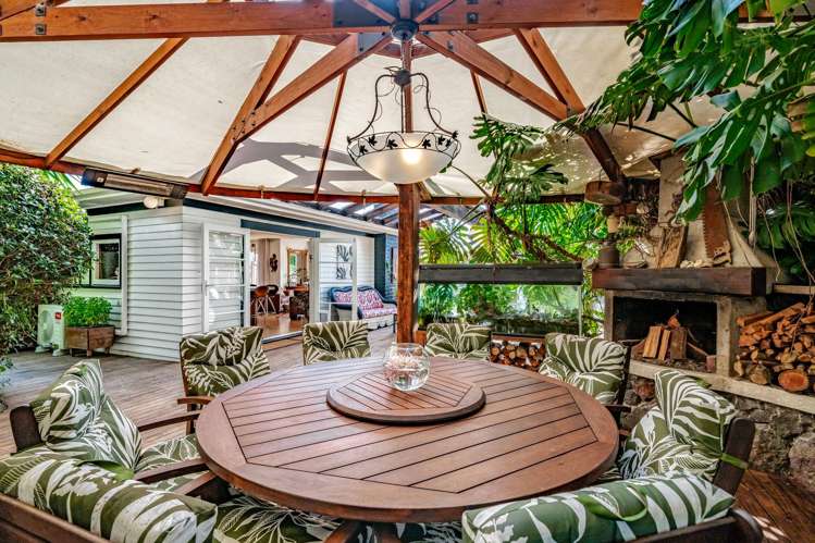 23 Cliff Road Torbay_16