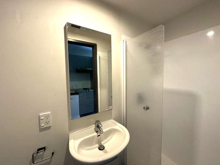 221/133 Beach Road 10015_5