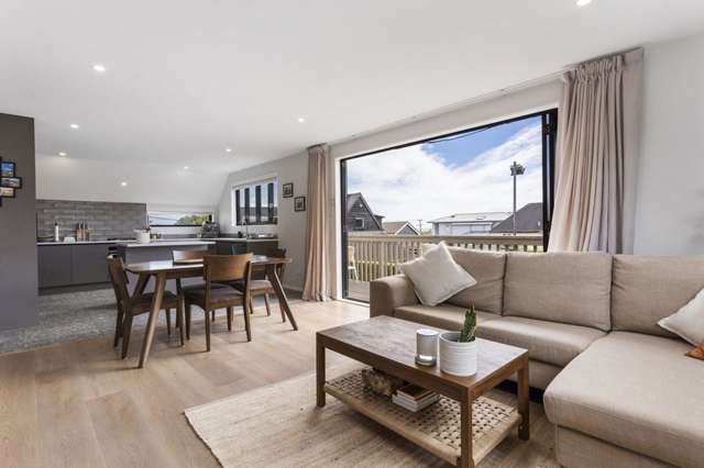 New 2-Bedroom Unit – Walk to the Beach!