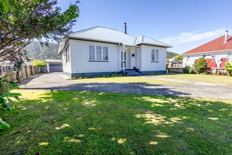 37 Firth Street Cobden_28