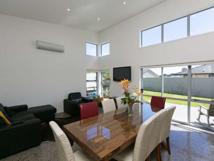 47 Links Drive Waiwhakaiho_12