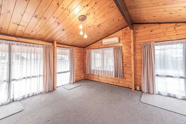 70 Lincoln Road Springvale_2