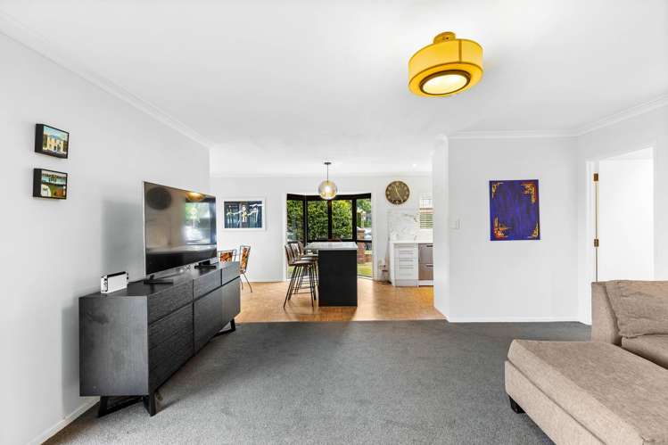 2 Tui Street Point Chevalier_9