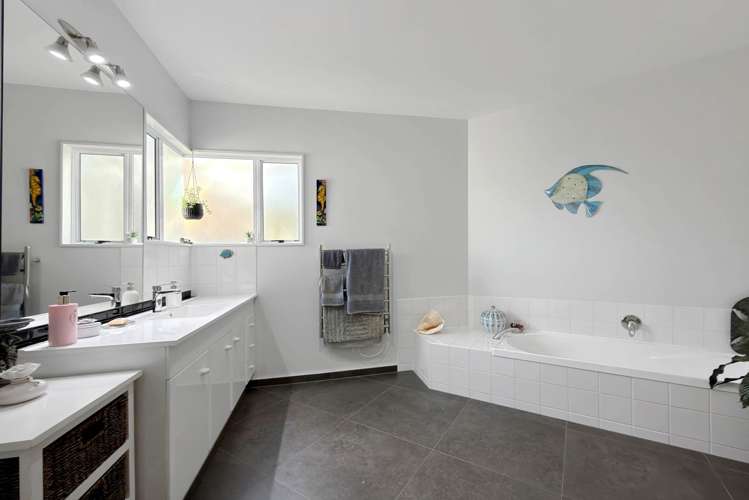 5 Mako Street West Harbour_18