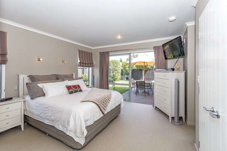 7 Tatahi Street Parklands_6