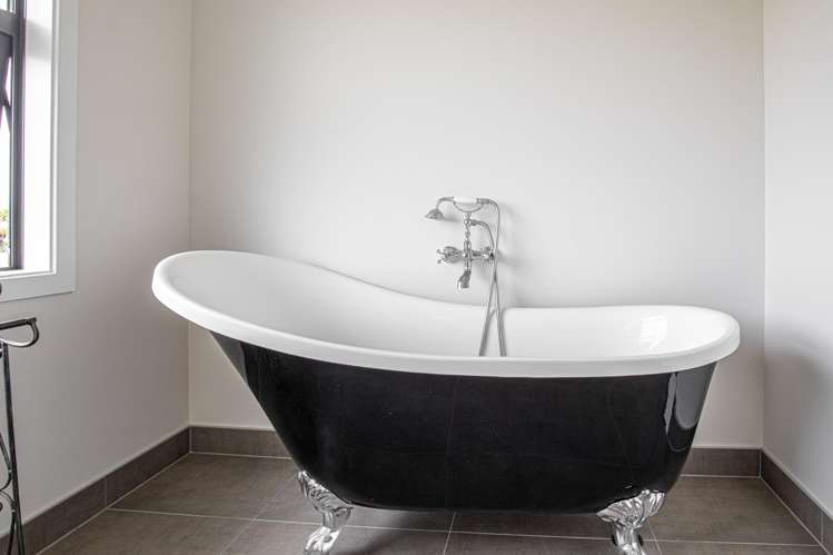 57 Golden Road Alexandra_25