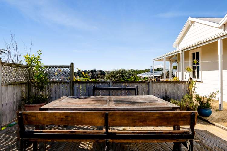 2 Broadway Waitara_26