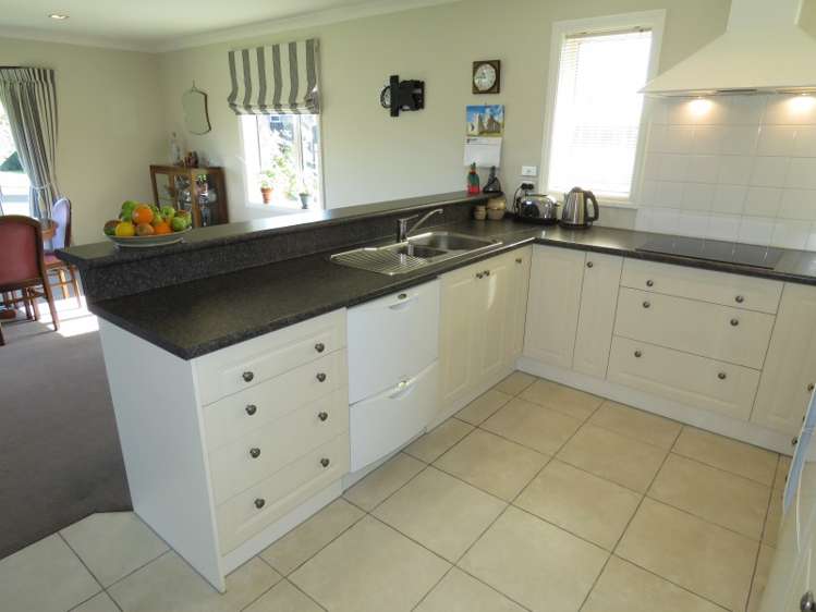 4 Westpark Close Allenton_2