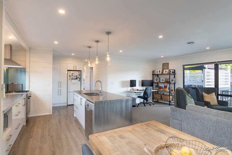 19 Turon Crescent Totara Park_6