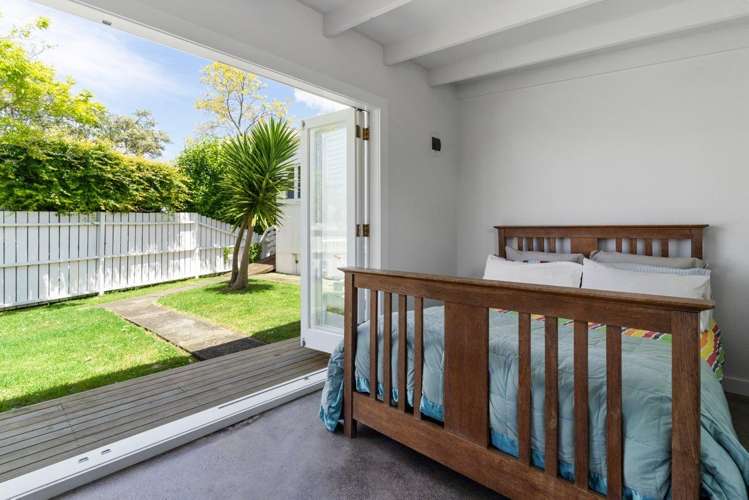 92 Astley Ave New Lynn_12