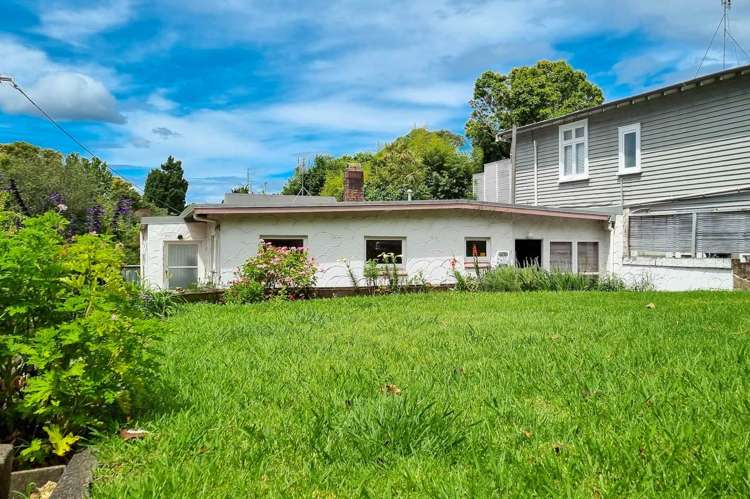 18a Lake Road Devonport_25