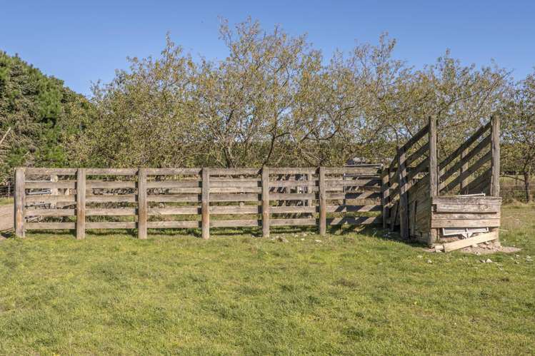 1735 Wards Road Greendale_14