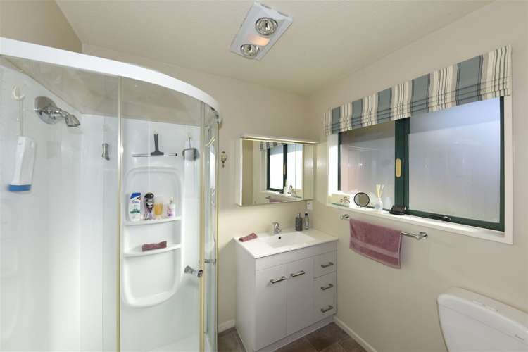 7 Netherby Lane Shirley_16