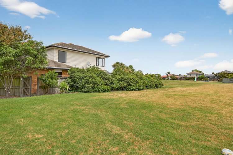 2/7 Crofts Lane Parklands_30