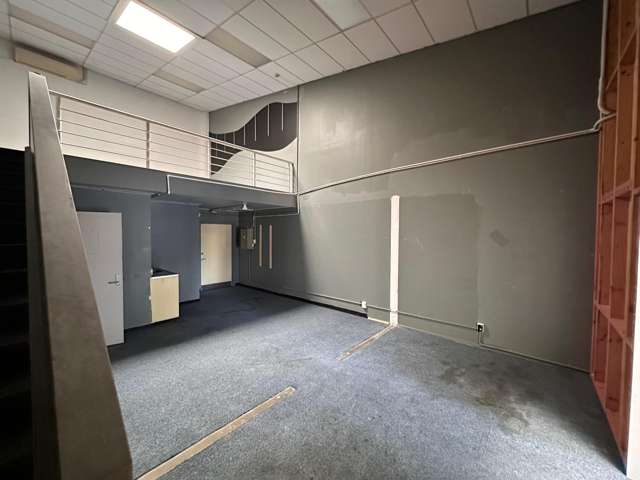 E/313 Barton Street Hamilton Central_1