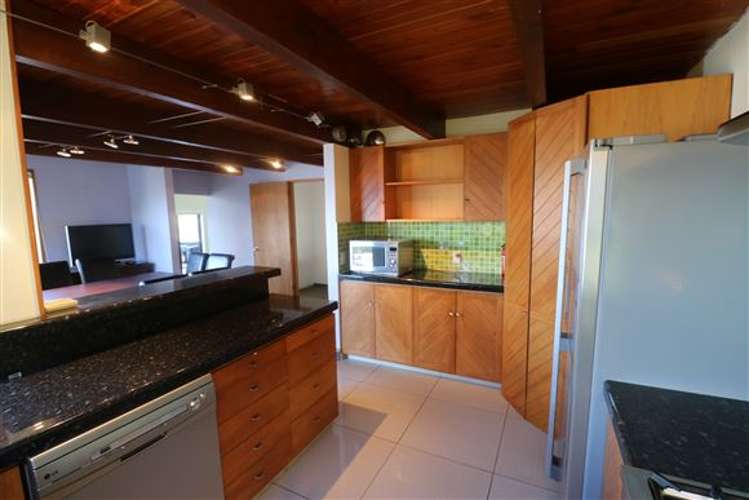 92 Wynyard Crescent Fernhill/Sunshine Bay_7