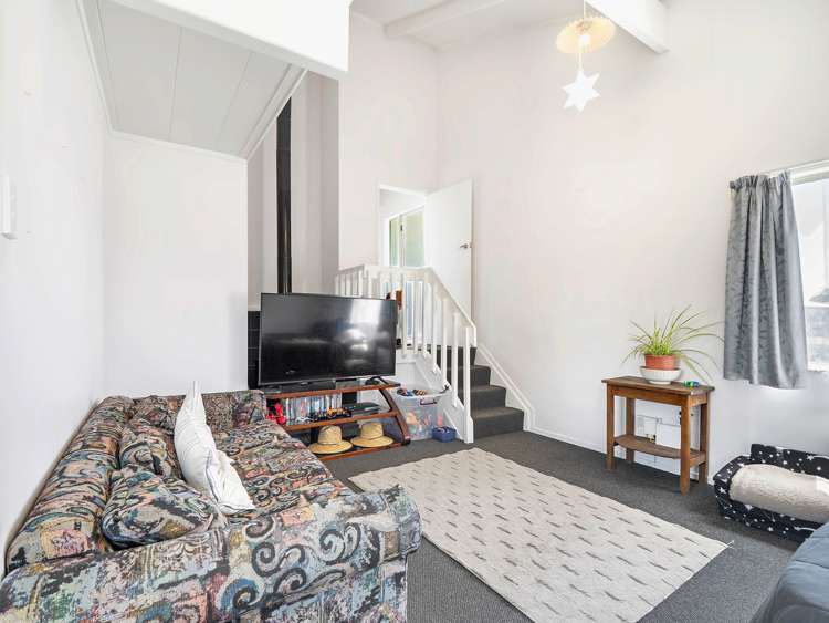 47 Farnworth Crescent_1