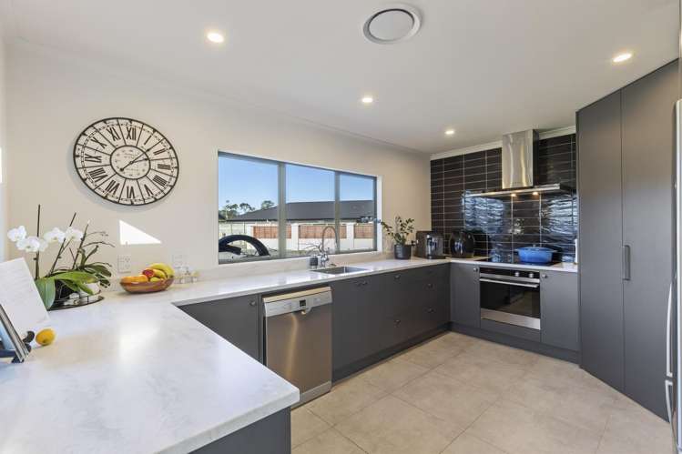 76a Smart Road Glen Avon_1