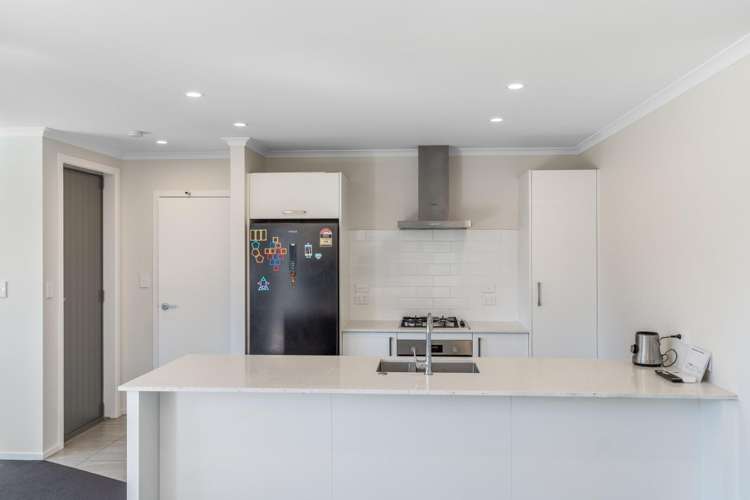 75 Waruhia Crescent Rototuna North_2