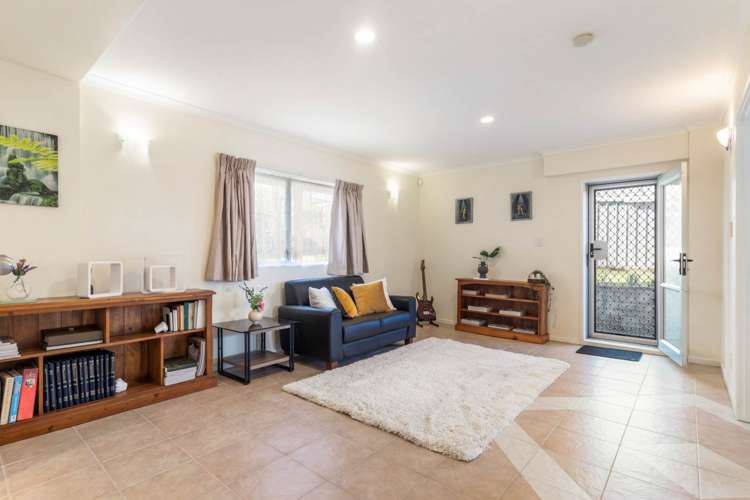 19 Vanbrugh Place Bucklands Beach_13