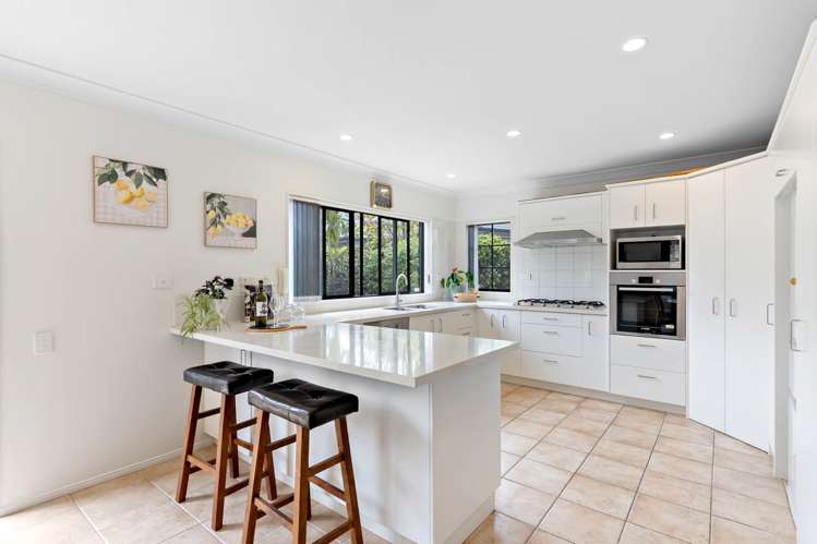 37 Panapa Drive St Johns Park_8