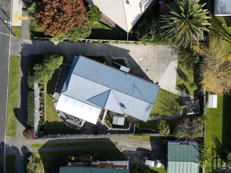 68 Dixon Road Glenview_25